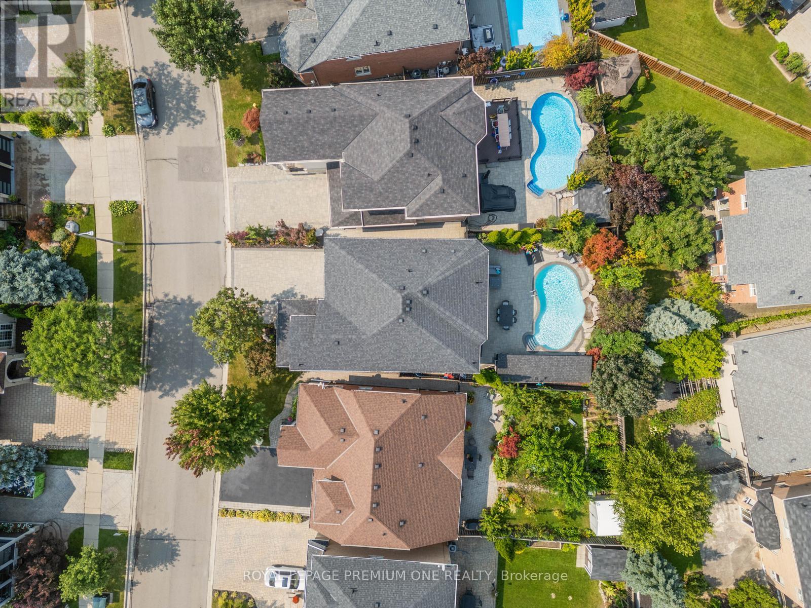 Photo 38 of 28 Johnswood Crescent, Vaughan ON