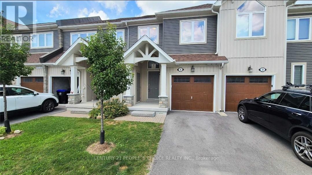 Photo 4 of 5 Gregory Avenue, Collingwood ON