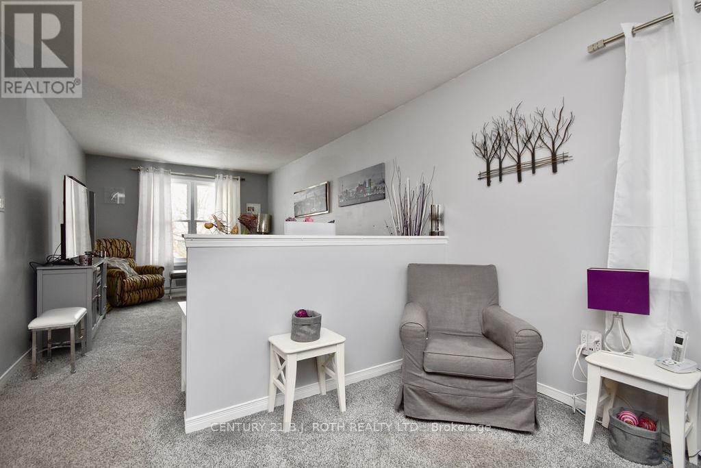 Photo 2 of 47 Dambrosio Drive, Barrie ON