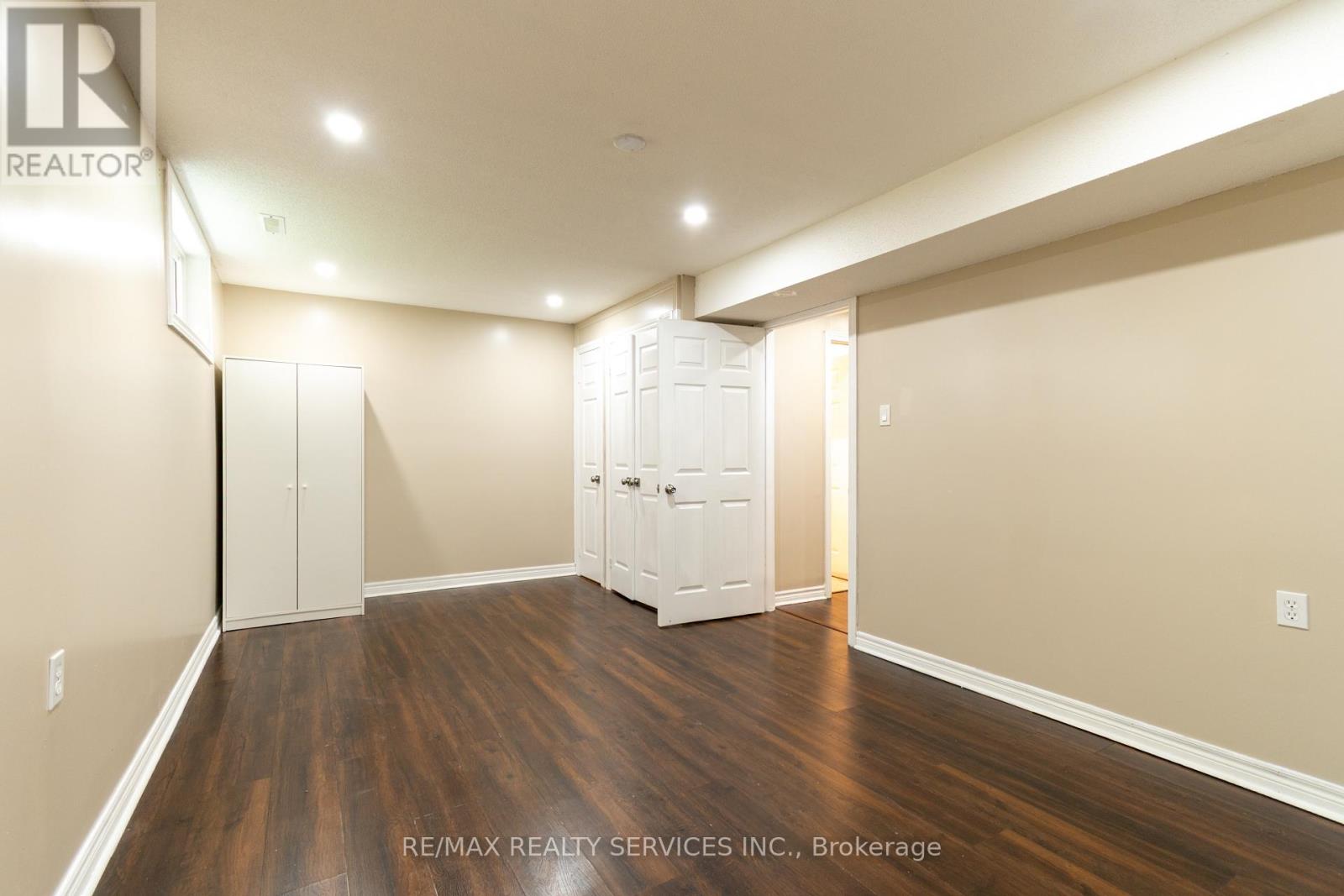 Photo 32 of 22 Oshaughnessy Crescent, Barrie ON