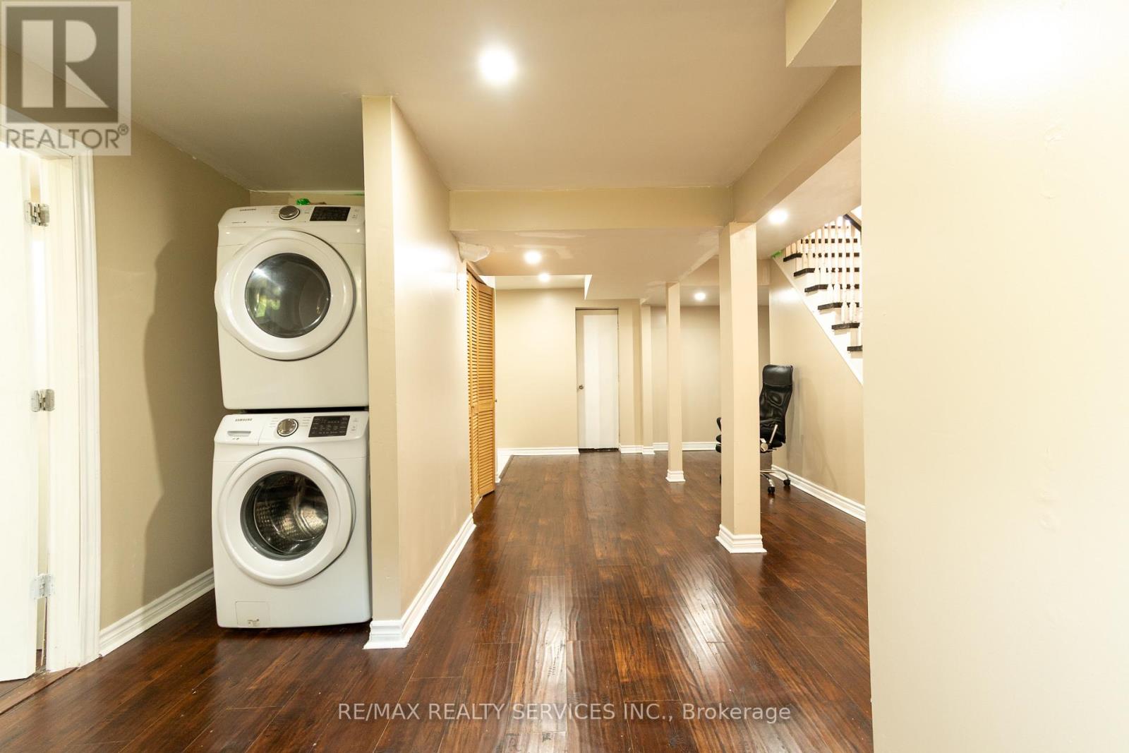 Photo 36 of 22 Oshaughnessy Crescent, Barrie ON