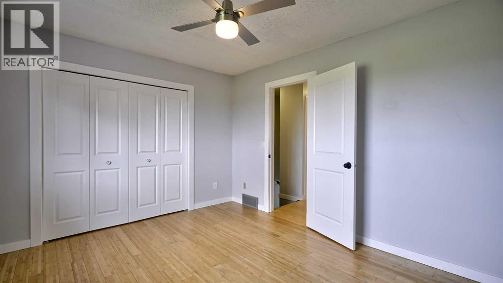 Single Family House for Sale in  Riverbrook Way SE Riverbend Calgary 