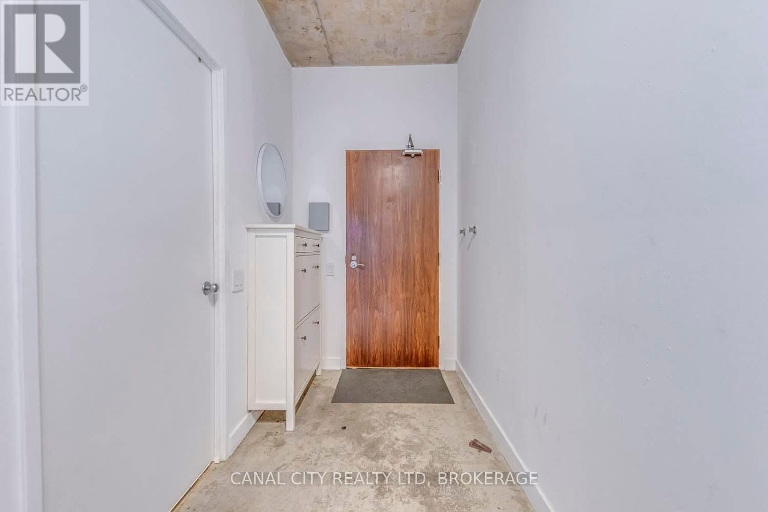 Photo 12 of 201 36 Charlotte Street, Toronto ON