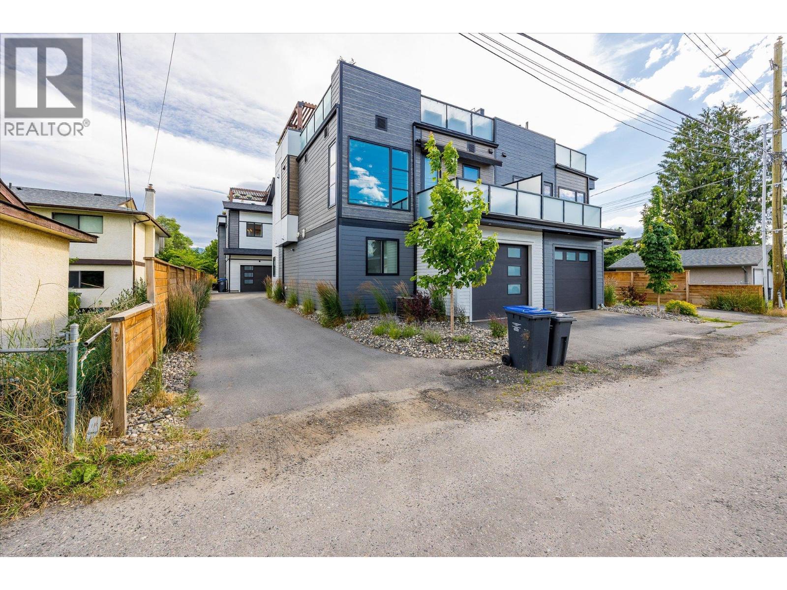  796 Wardlaw Avenue, Kelowna