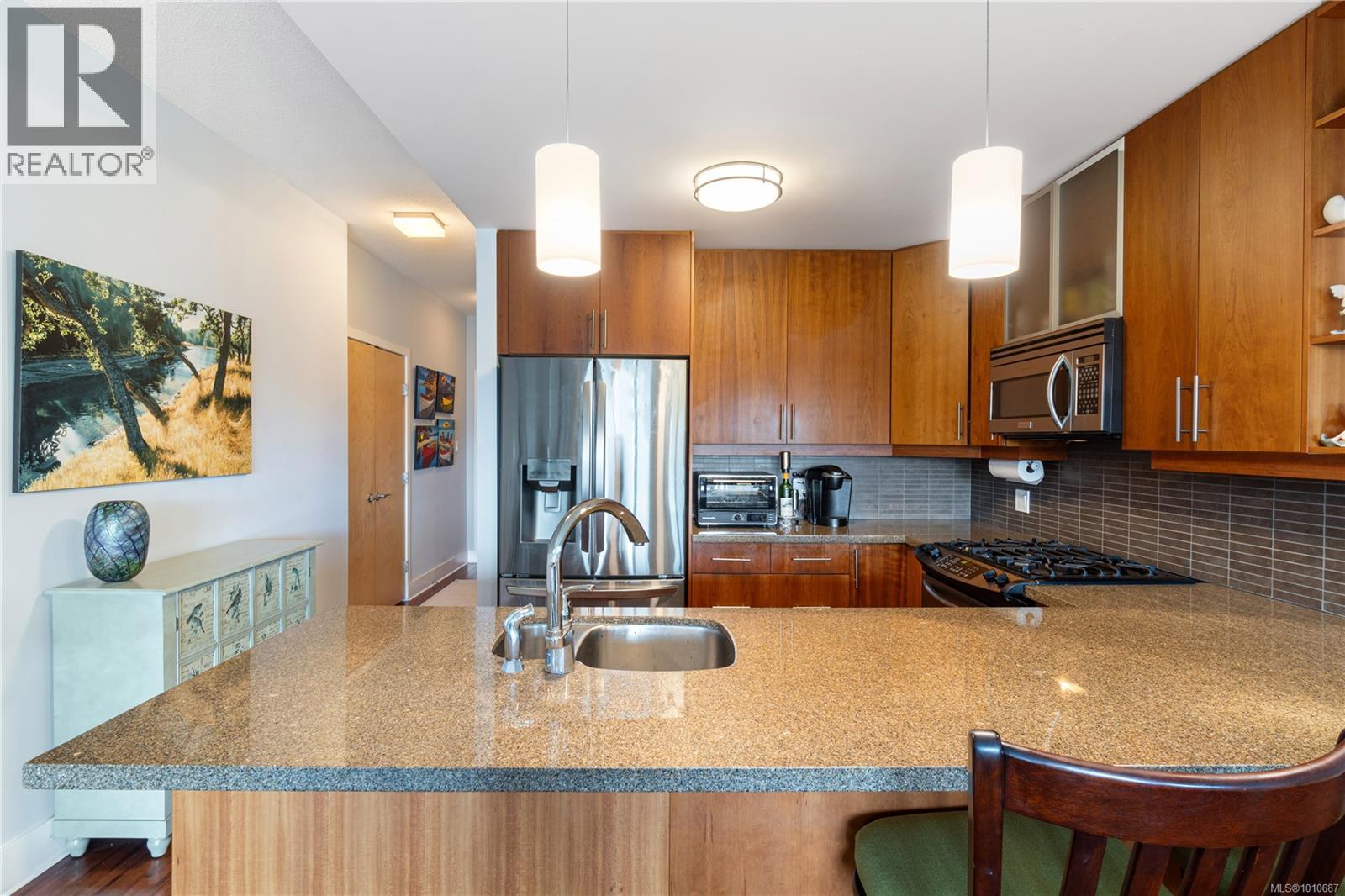 Photo 18 of 607 194 Beachside Dr, Parksville BC