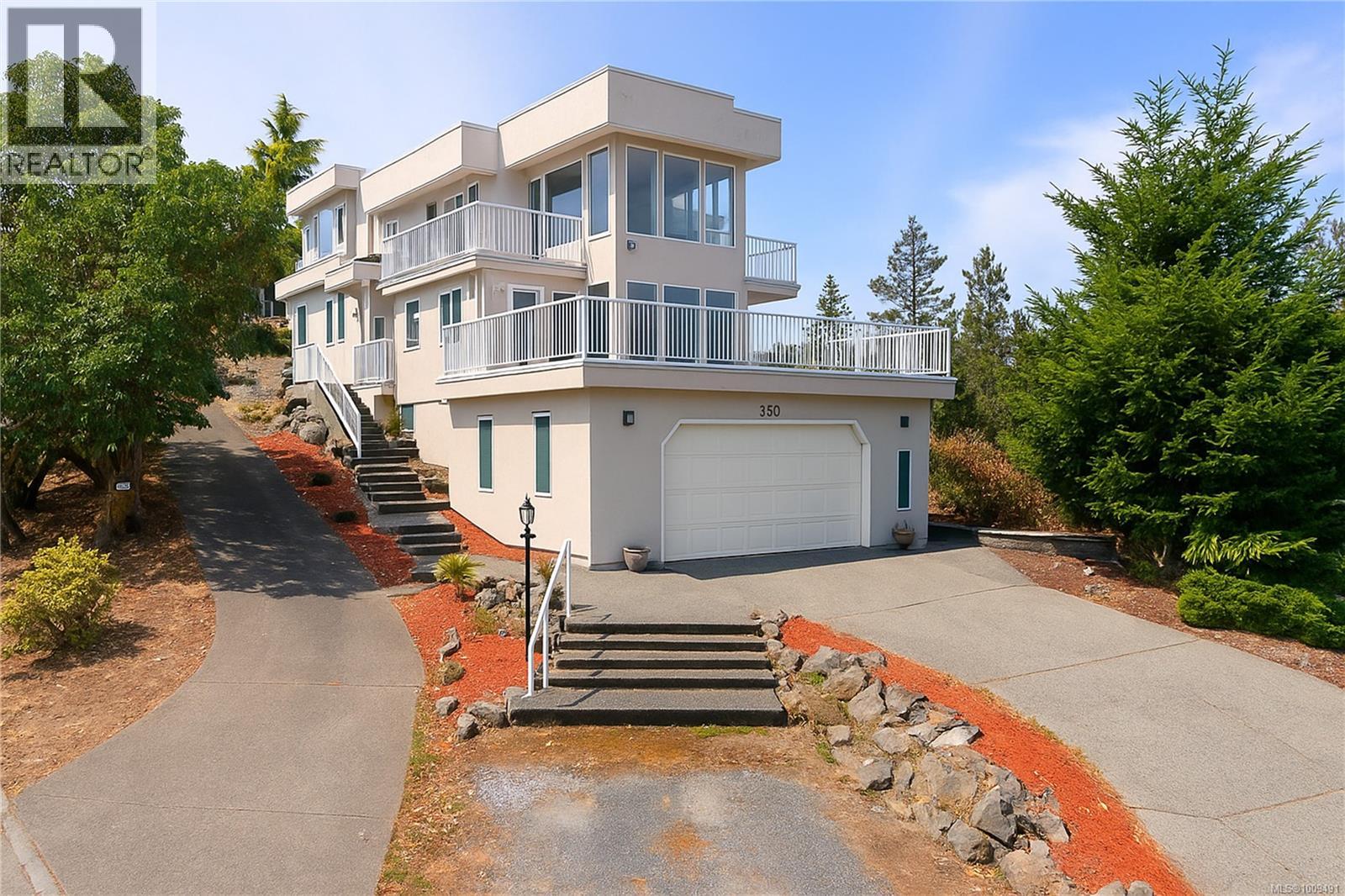 250 CANTERBURY CRES - Image 1