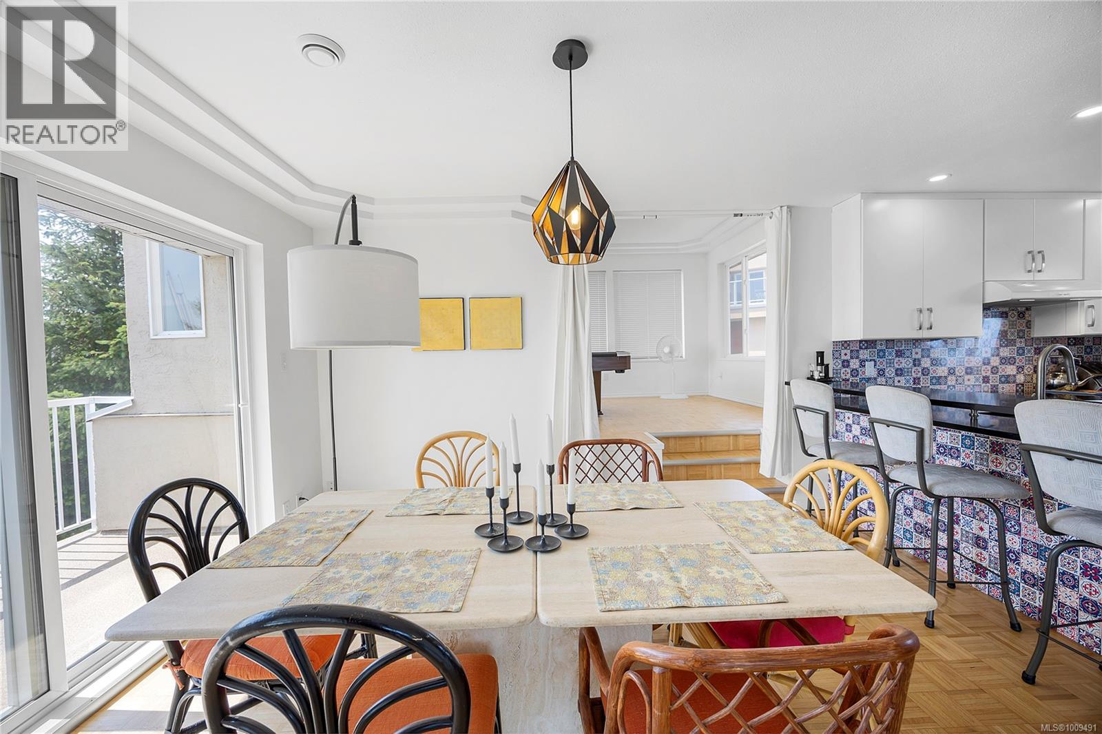 250 CANTERBURY CRES - Image 13