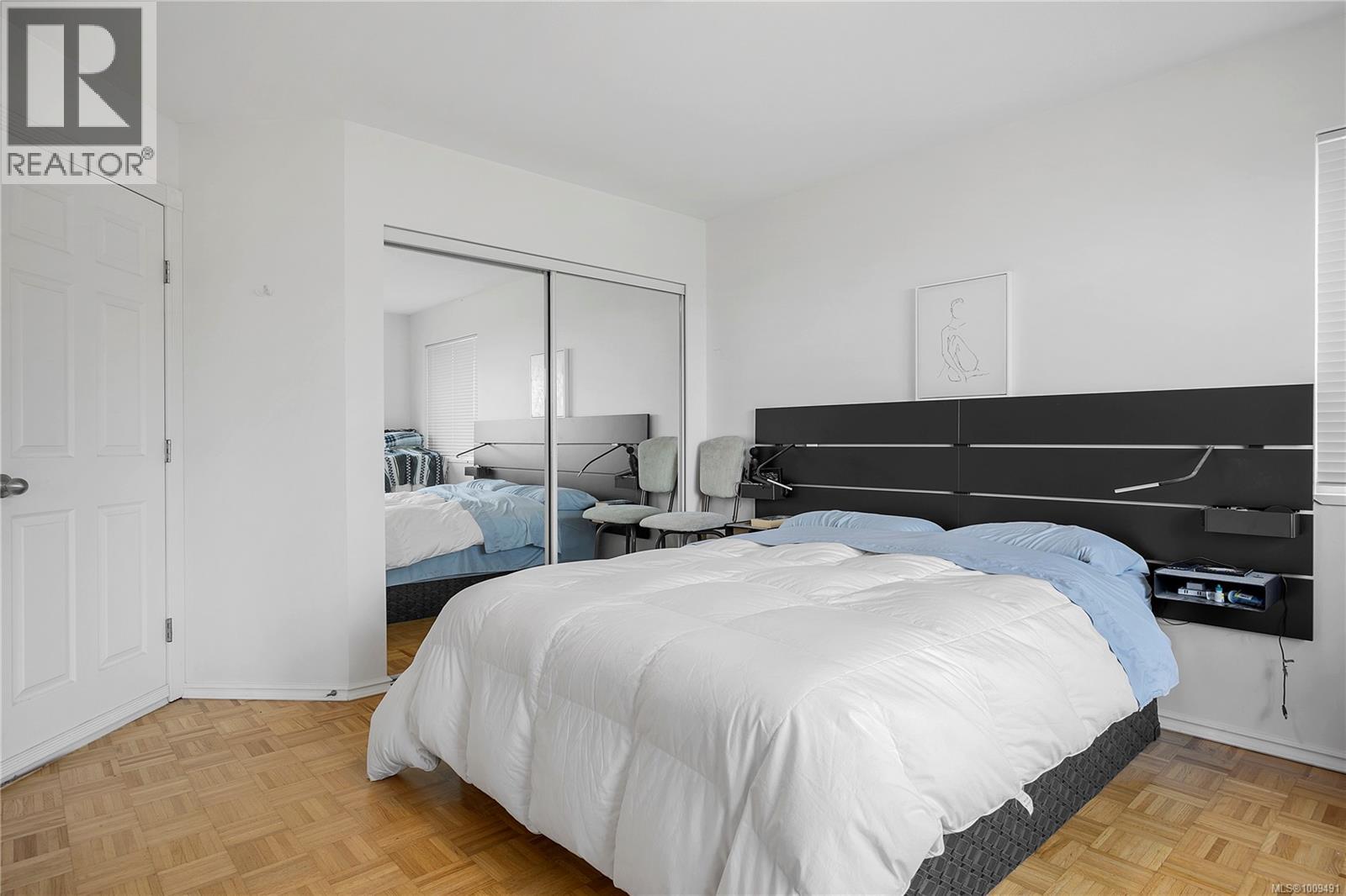 250 CANTERBURY CRES - Image 25