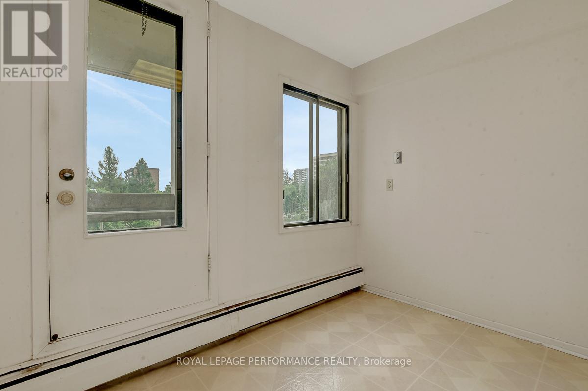 Photo 25 of 404 415 Greenview Avenue, Ottawa ON