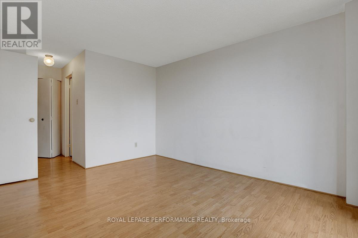 Photo 12 of 404 415 Greenview Avenue, Ottawa ON