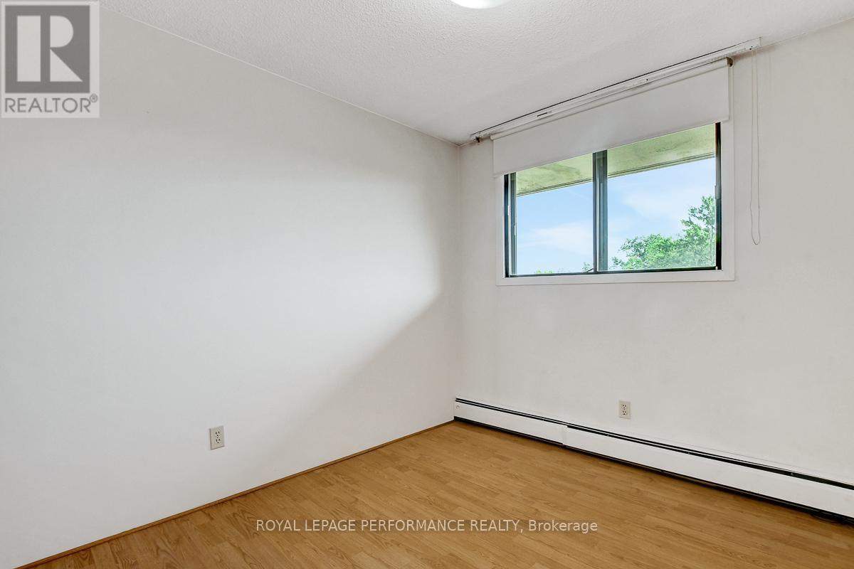 Photo 20 of 404 415 Greenview Avenue, Ottawa ON