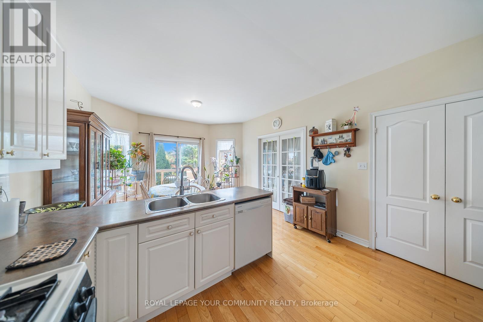 Photo 13 of 6926 Early Settler Row, Mississauga ON