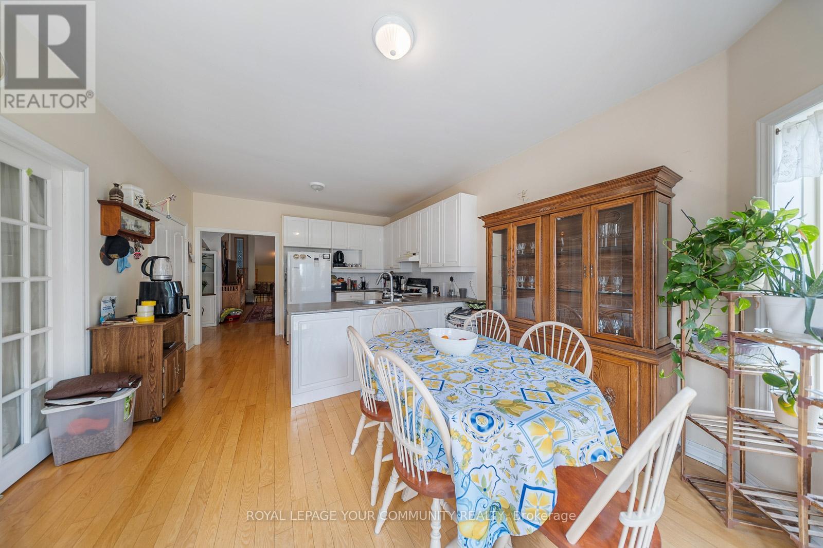 Photo 16 of 6926 Early Settler Row, Mississauga ON