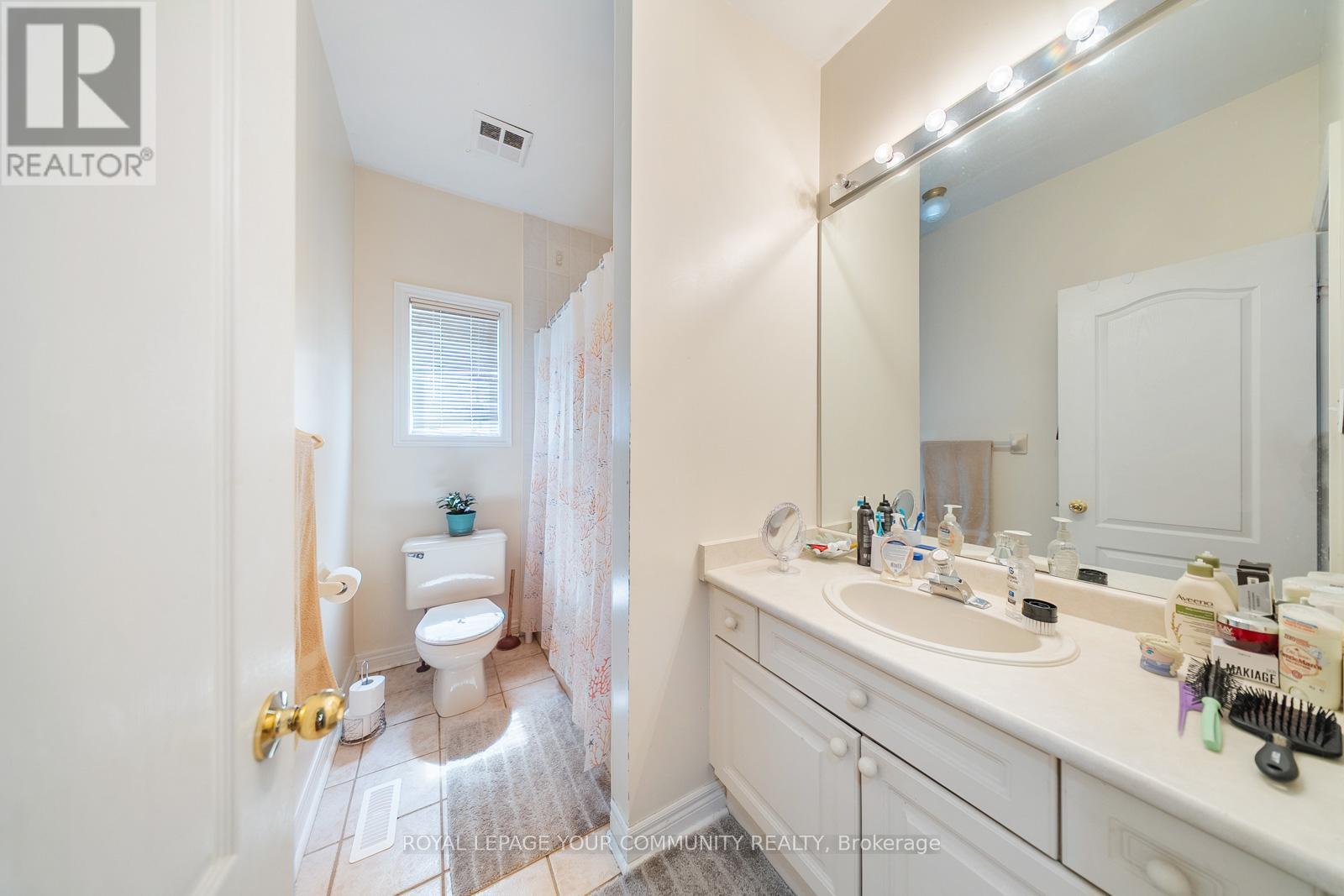 Photo 20 of 6926 Early Settler Row, Mississauga ON