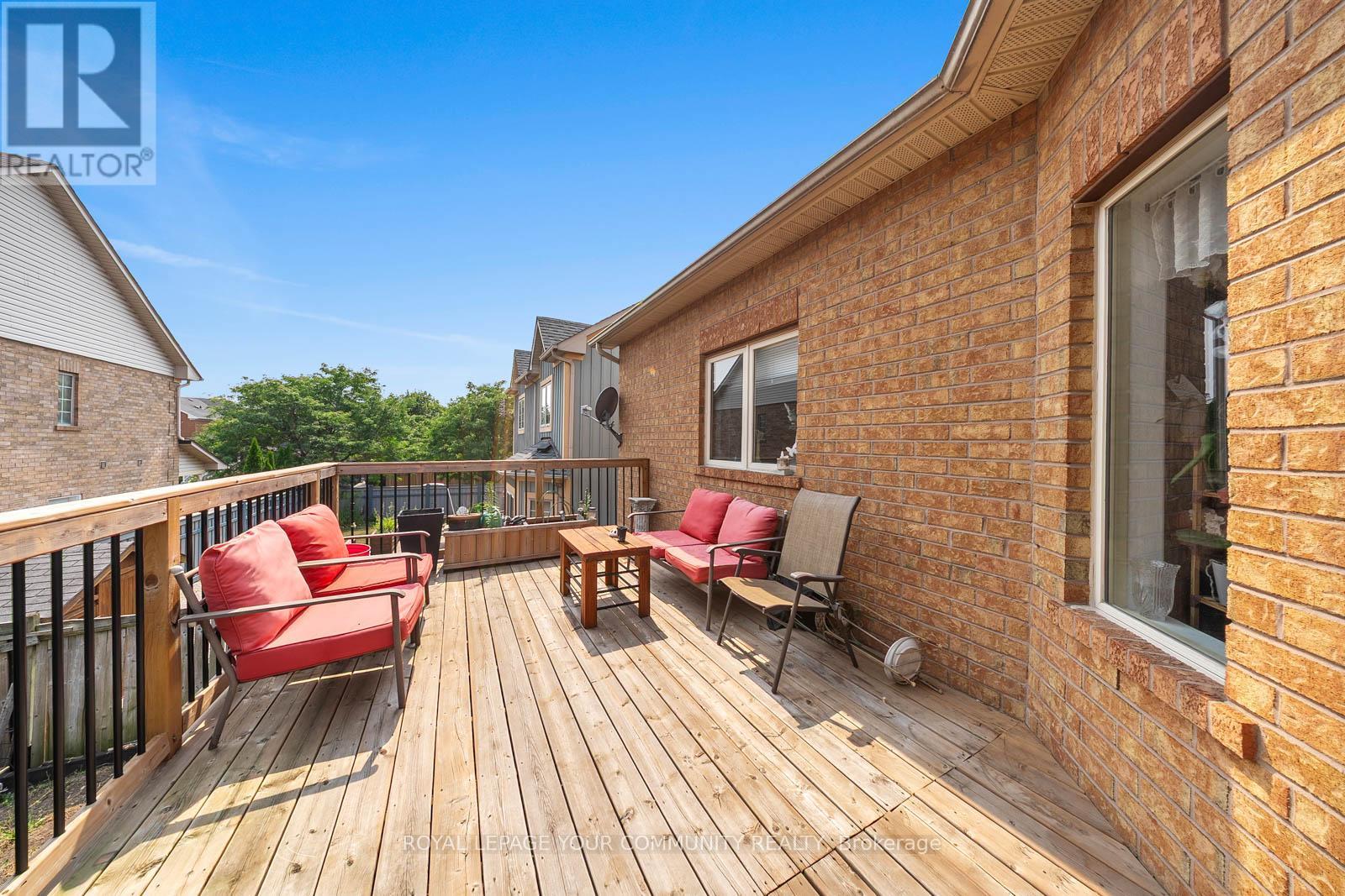 Photo 37 of 6926 Early Settler Row, Mississauga ON
