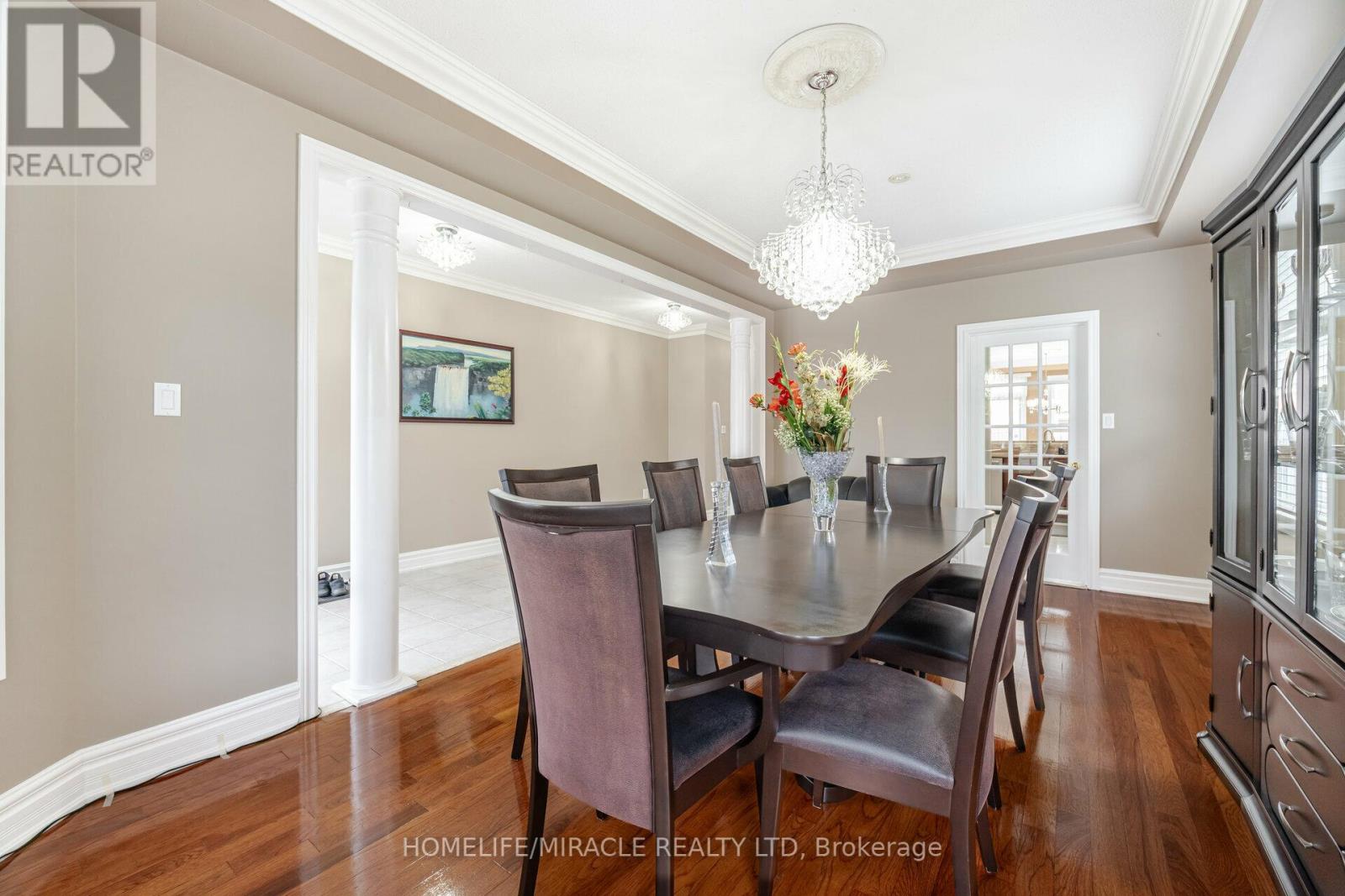 Photo 3 of 21 Summershade Street, Brampton ON