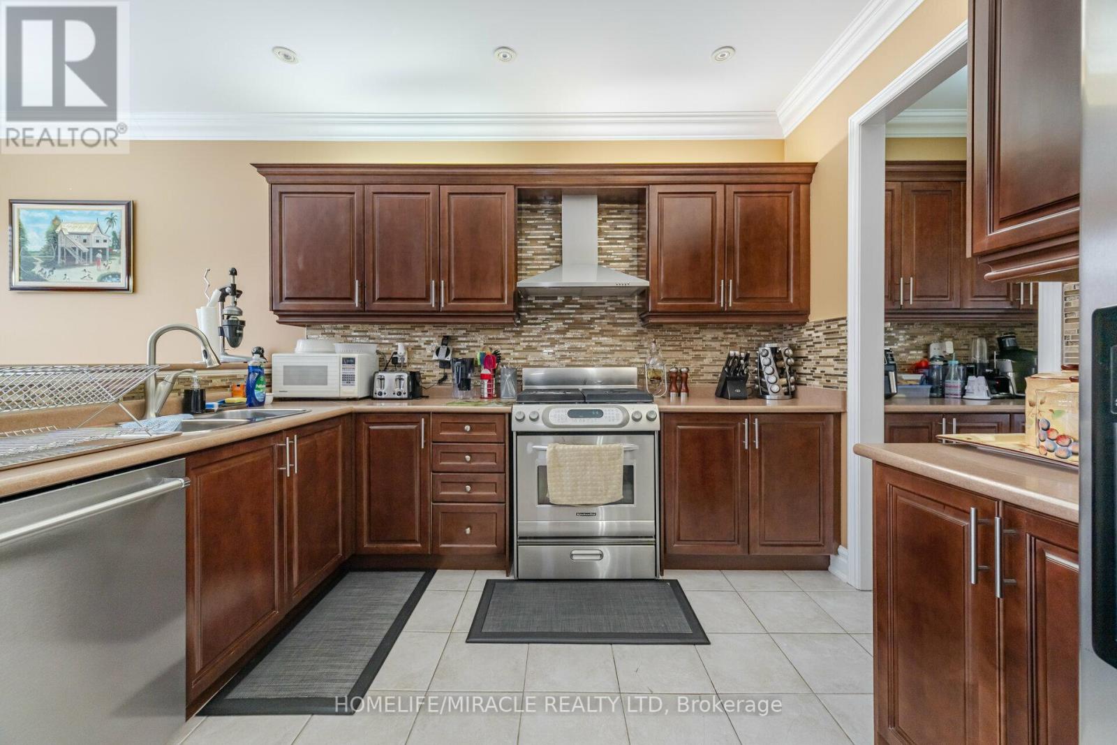 Photo 1 of 21 Summershade Street, Brampton ON