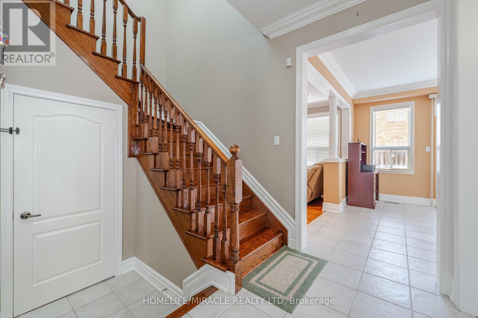 Photo 13 of 21 Summershade Street, Brampton ON