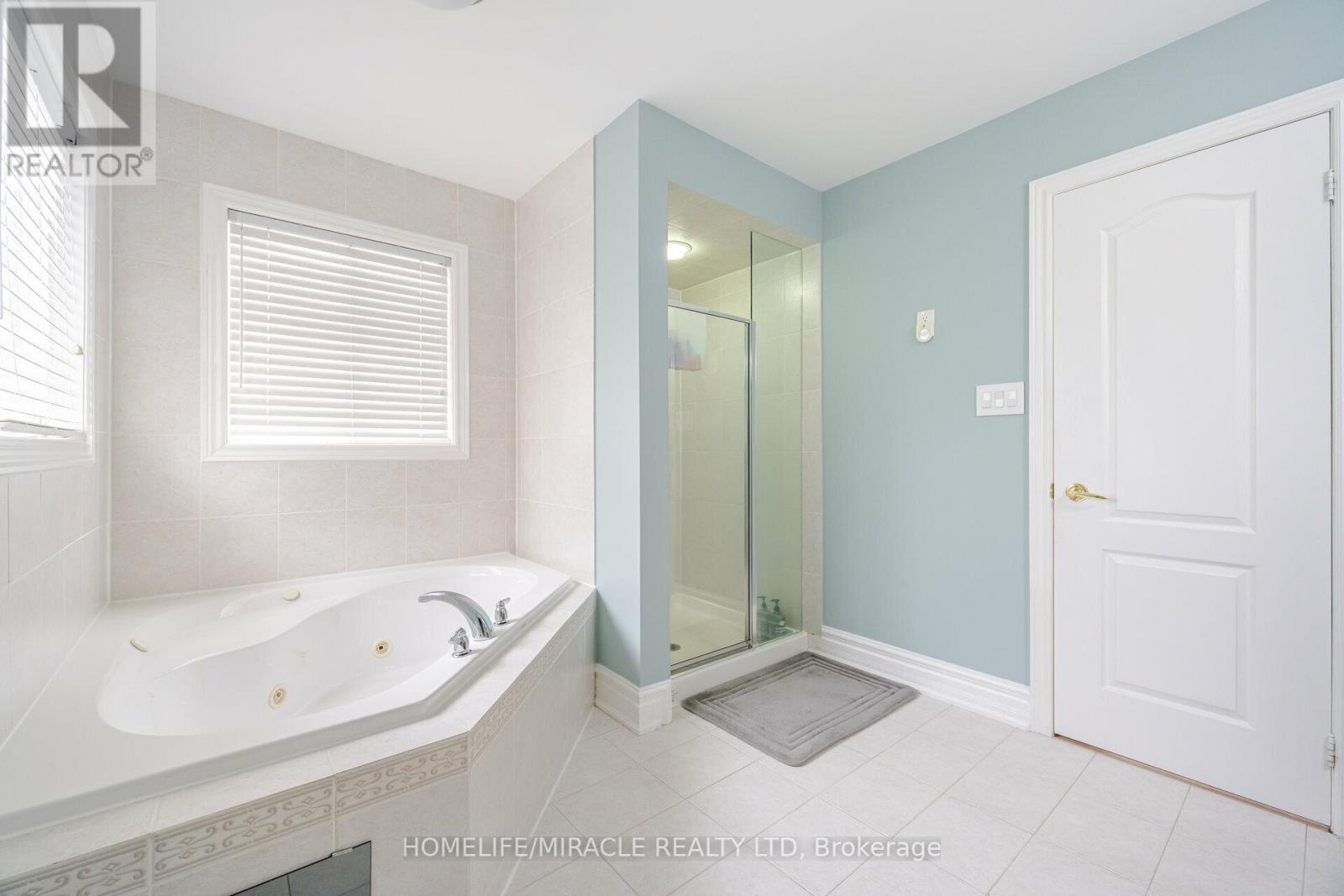 Photo 16 of 21 Summershade Street, Brampton ON