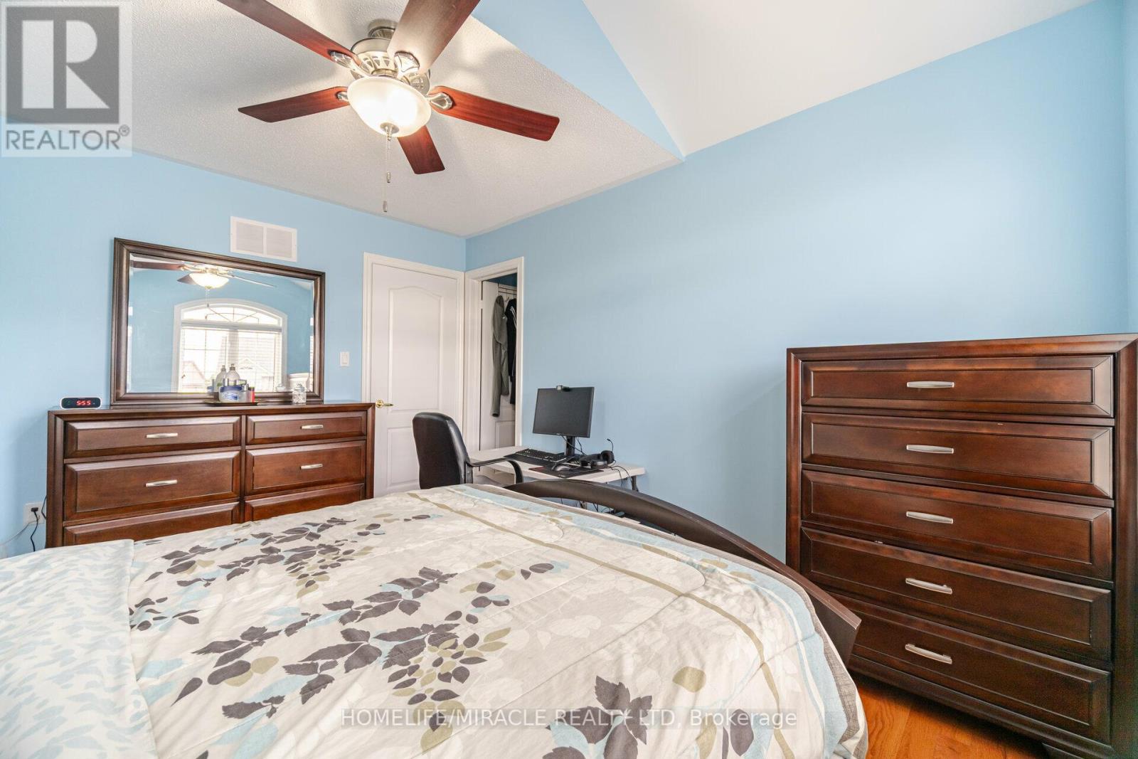 Photo 43 of 21 Summershade Street, Brampton ON