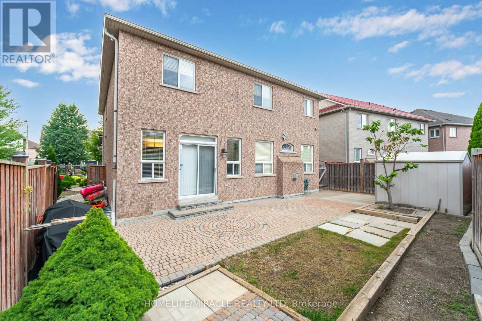 Photo 36 of 21 Summershade Street, Brampton ON