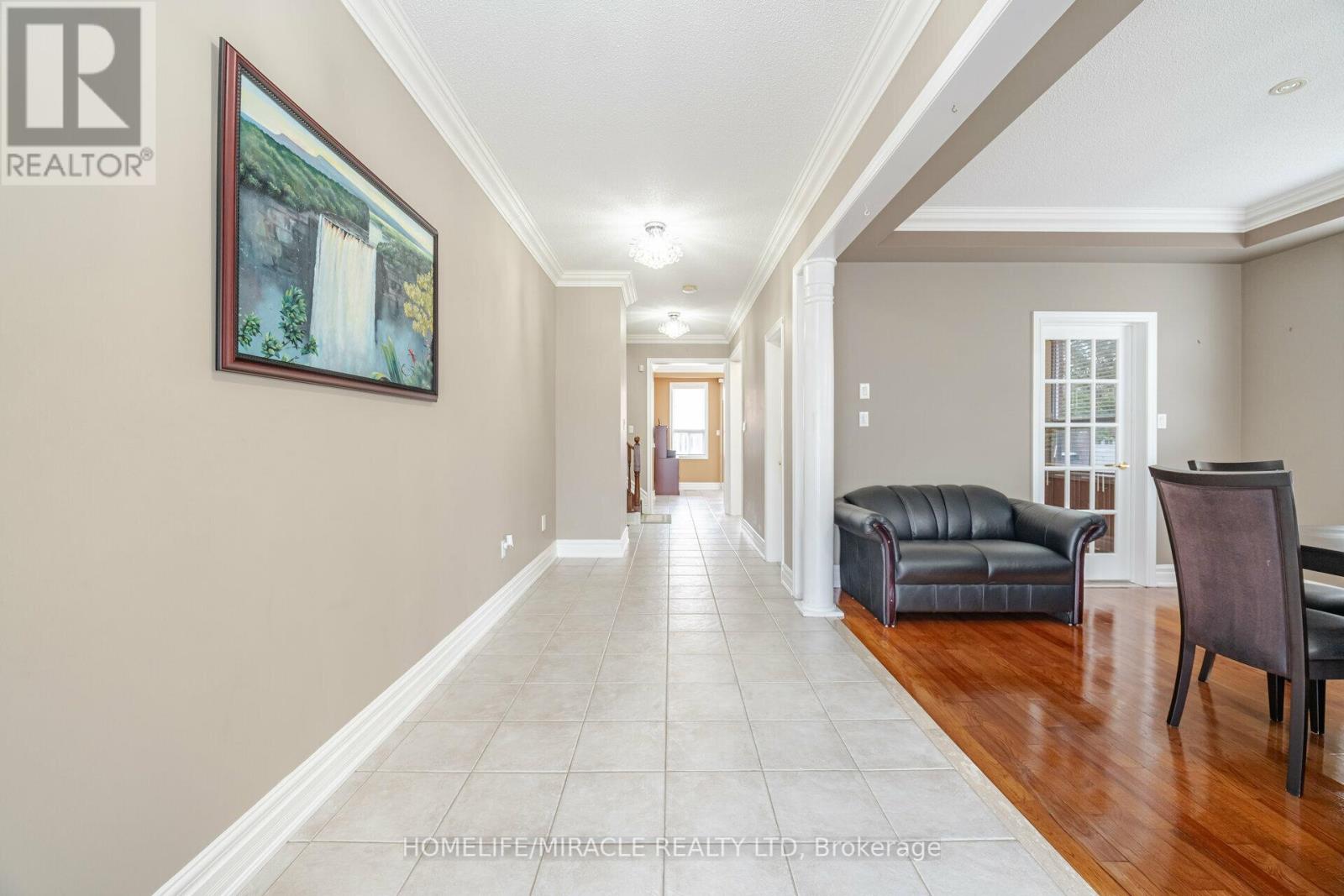 Photo 50 of 21 Summershade Street, Brampton ON