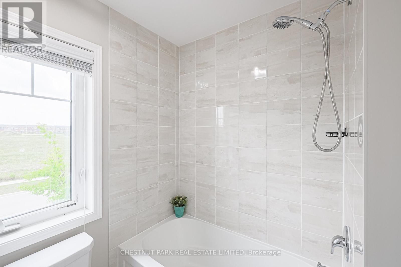 Photo 36 of 565 Edenbrook Hill Drive, Brampton ON
