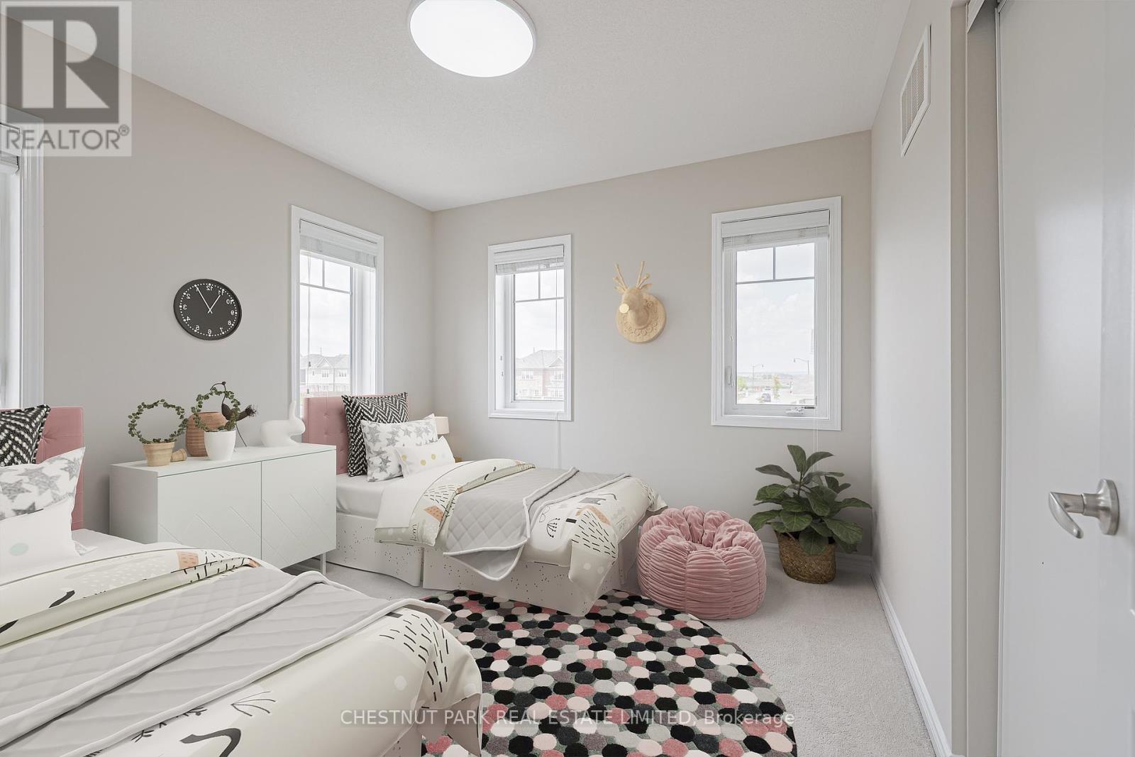 Photo 4 of 565 Edenbrook Hill Drive, Brampton ON