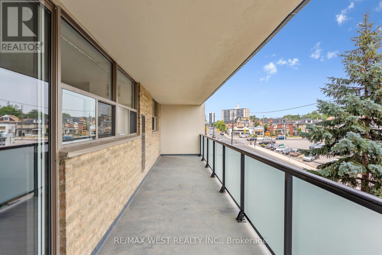 Photo 2 of 404 2130 Weston Road, Toronto ON