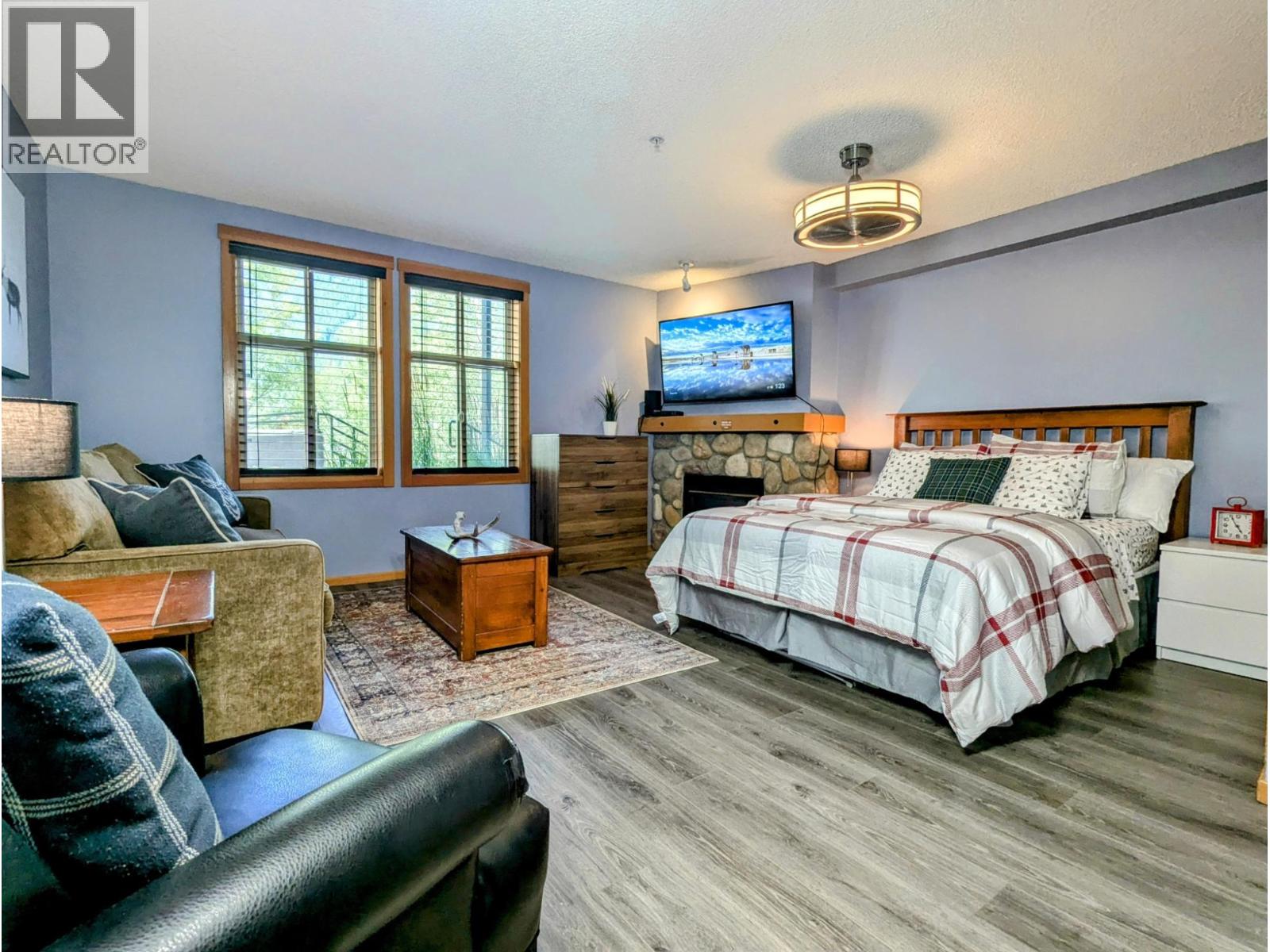 Photo 2 of 2060 Summit Drive Unit 104, Panorama BC