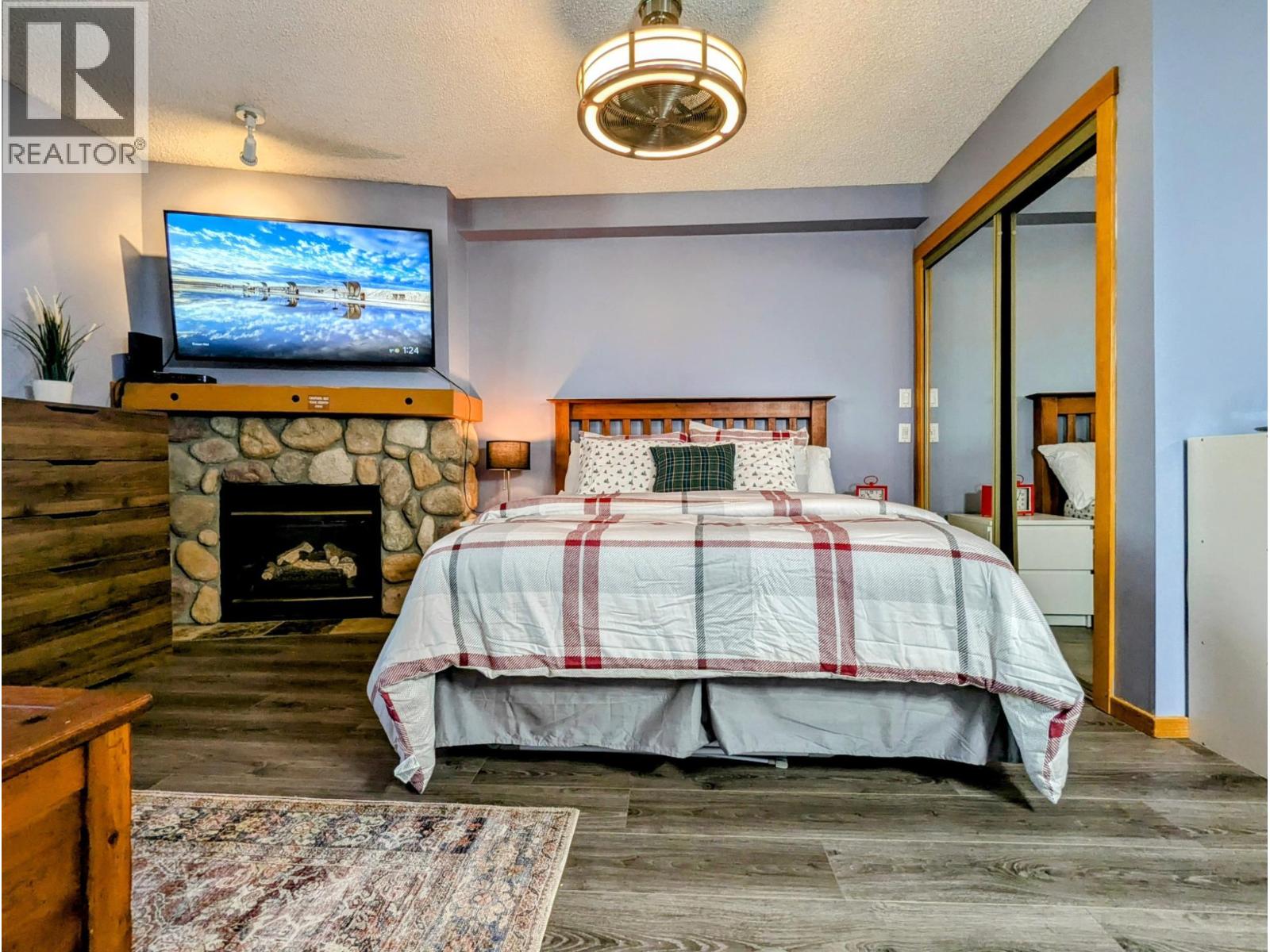 Photo 7 of 2060 Summit Drive Unit 104, Panorama BC