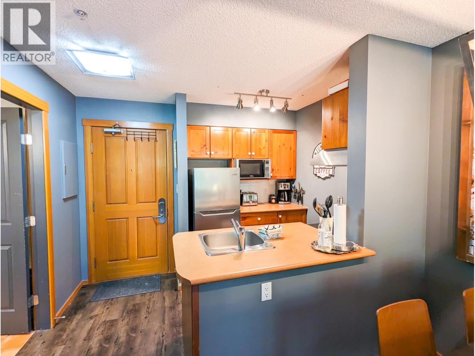 Photo 15 of 2060 Summit Drive Unit 208, Panorama BC