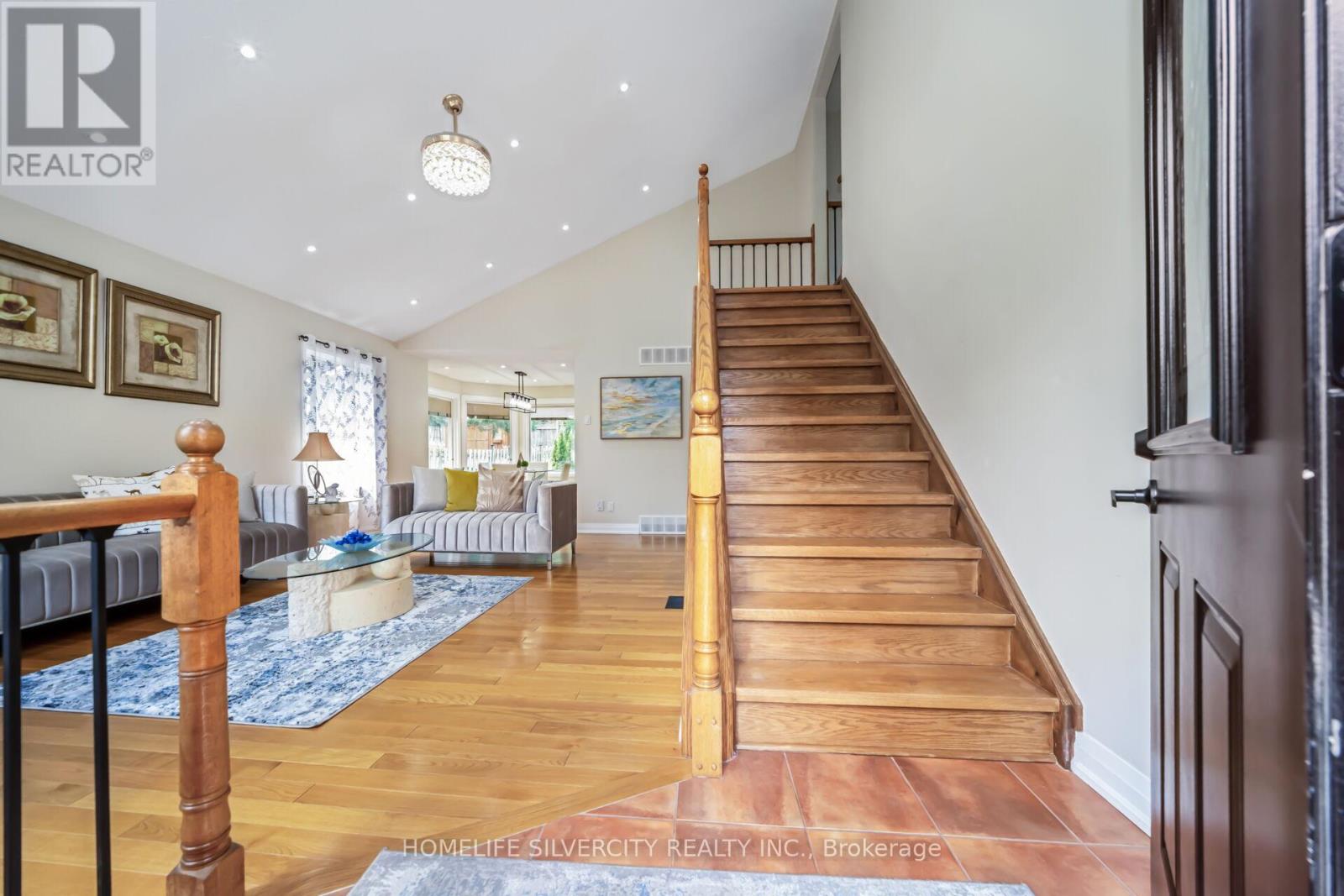 Photo 5 of 118 Parkedge Street, Guelph Eramosa ON