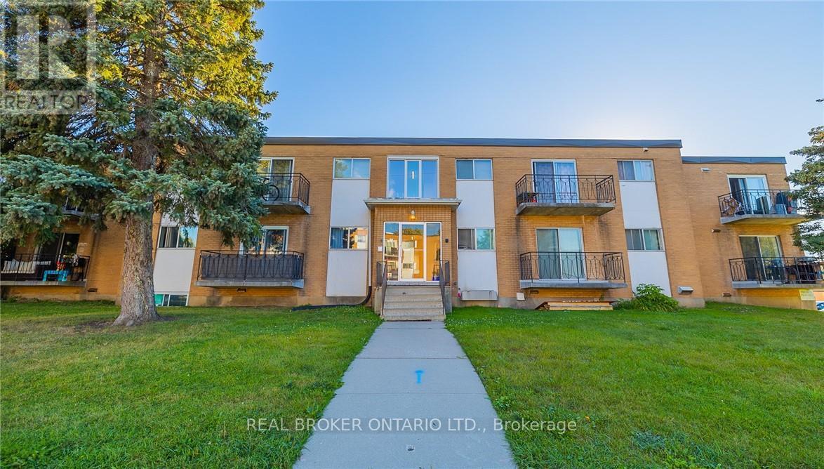 Photo 1 of 141 Kipling Avenue, Kitchener ON