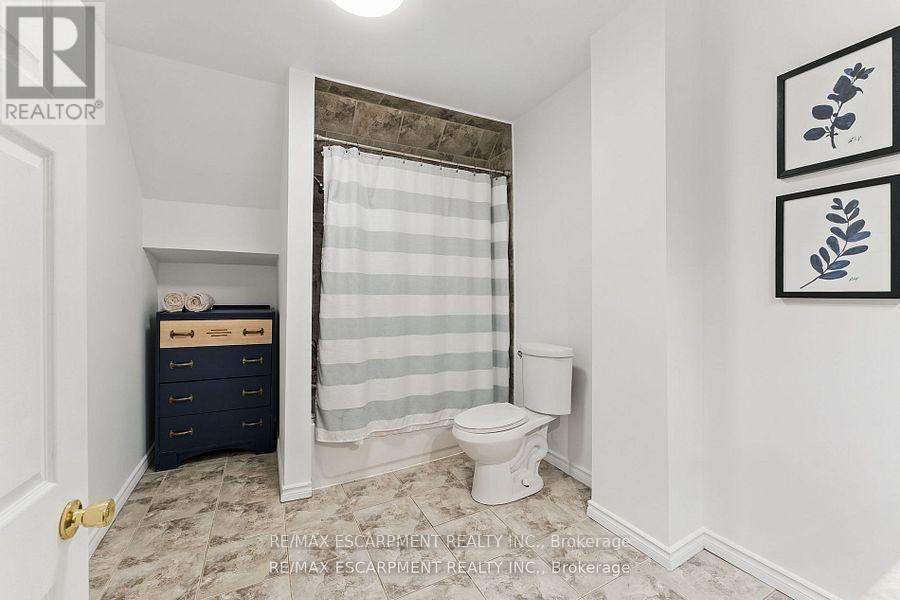 Photo 11 of 50 Harvey Street, Hamilton ON