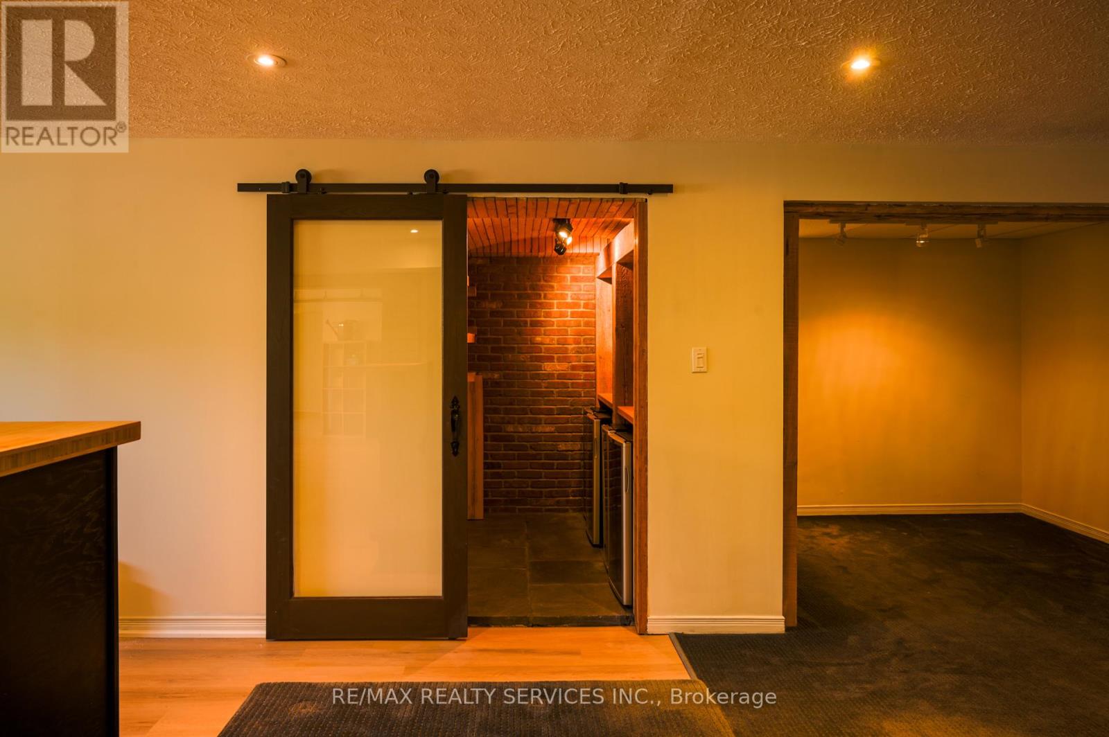 Photo 38 of 214 218 Maple Avenue S, Brant ON