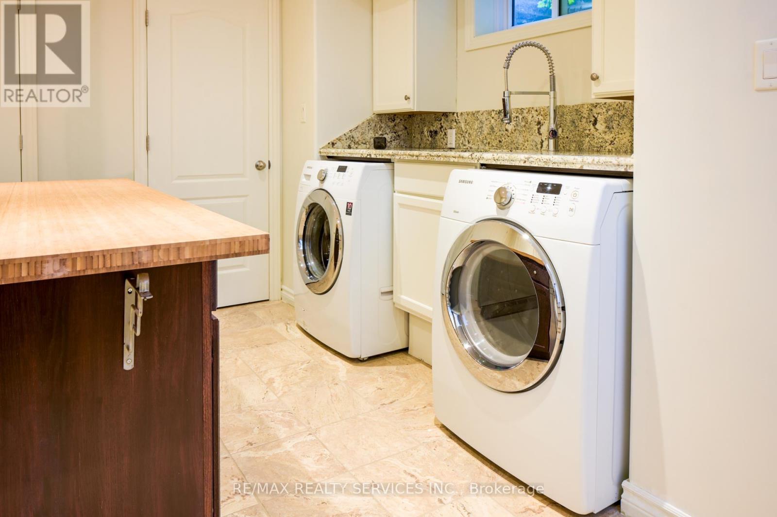 Photo 40 of 214 218 Maple Avenue S, Brant ON