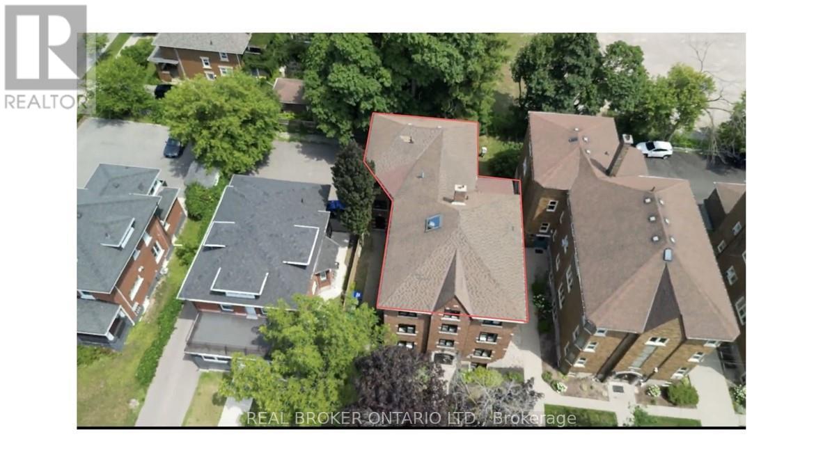 Photo 3 of 112 Margaret Avenue, Kitchener ON