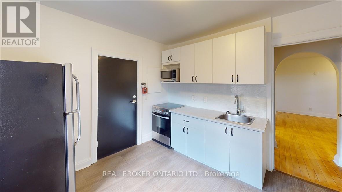 Photo 4 of 112 Margaret Avenue, Kitchener ON