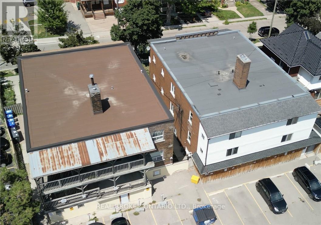 Photo 4 of 17 Louisa Street, Kitchener ON