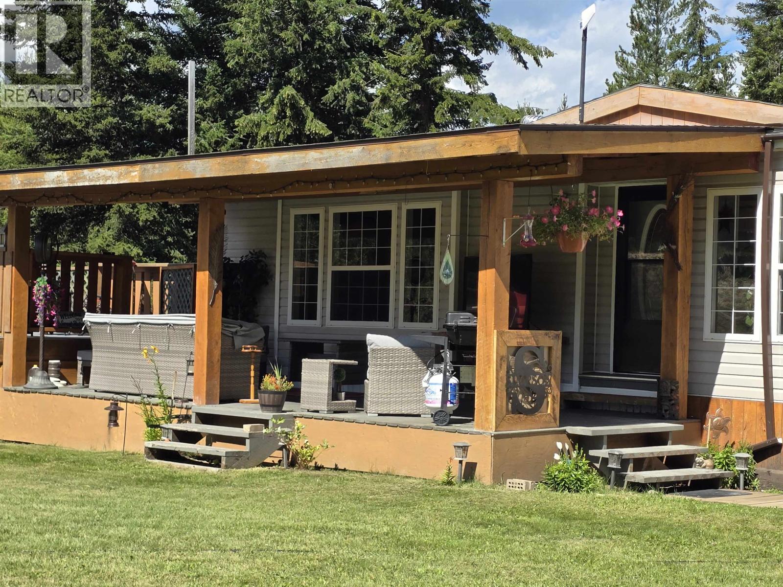 16305 N 5 HIGHWAY, Valemount