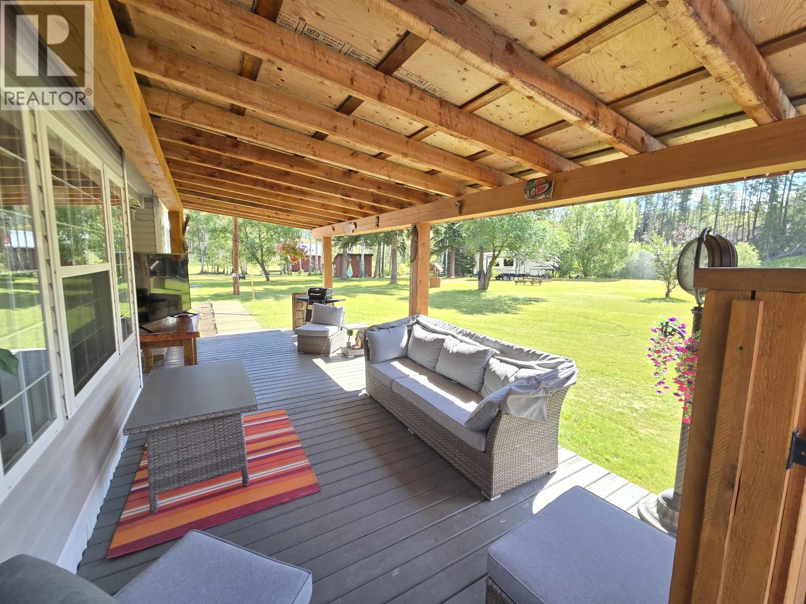 16305 N 5 HIGHWAY, Valemount