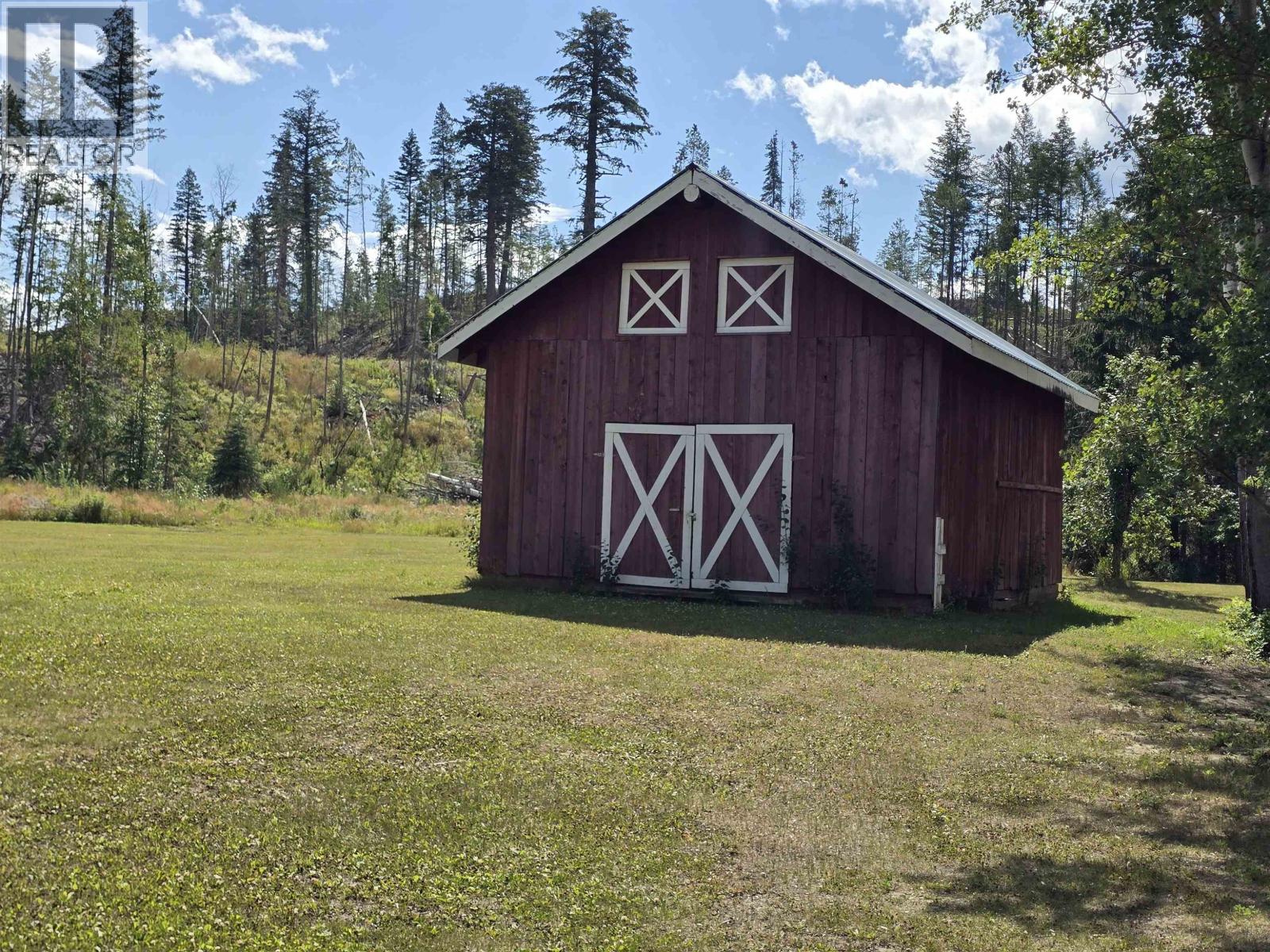 16305 N 5 HIGHWAY, Valemount
