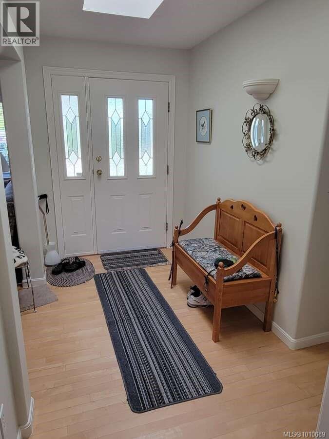 Photo 8 of 10345 Bowerbank Rd, Sidney BC