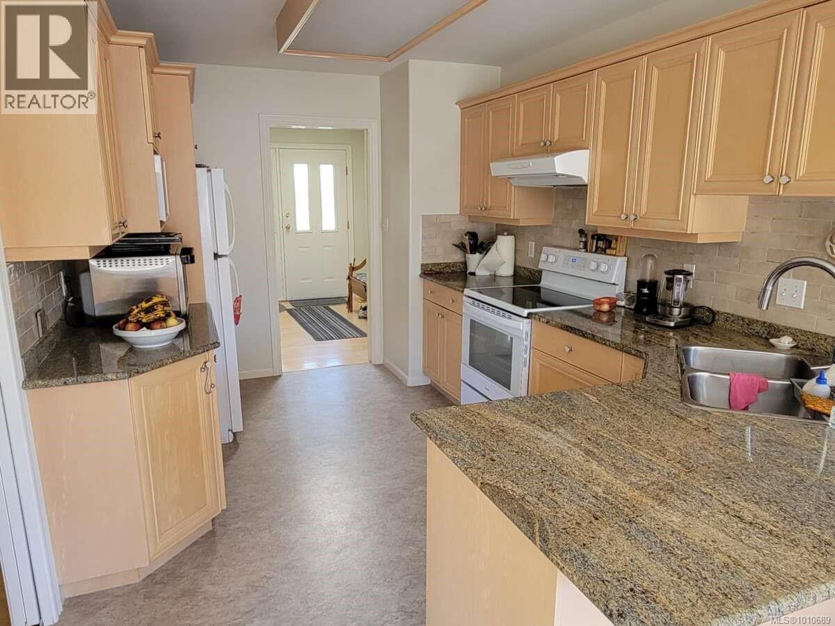 Photo 10 of 10345 Bowerbank Rd, Sidney BC