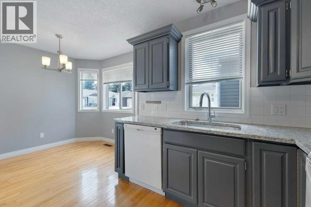 6 Douglasbank Gardens SE, Calgary, Alberta
