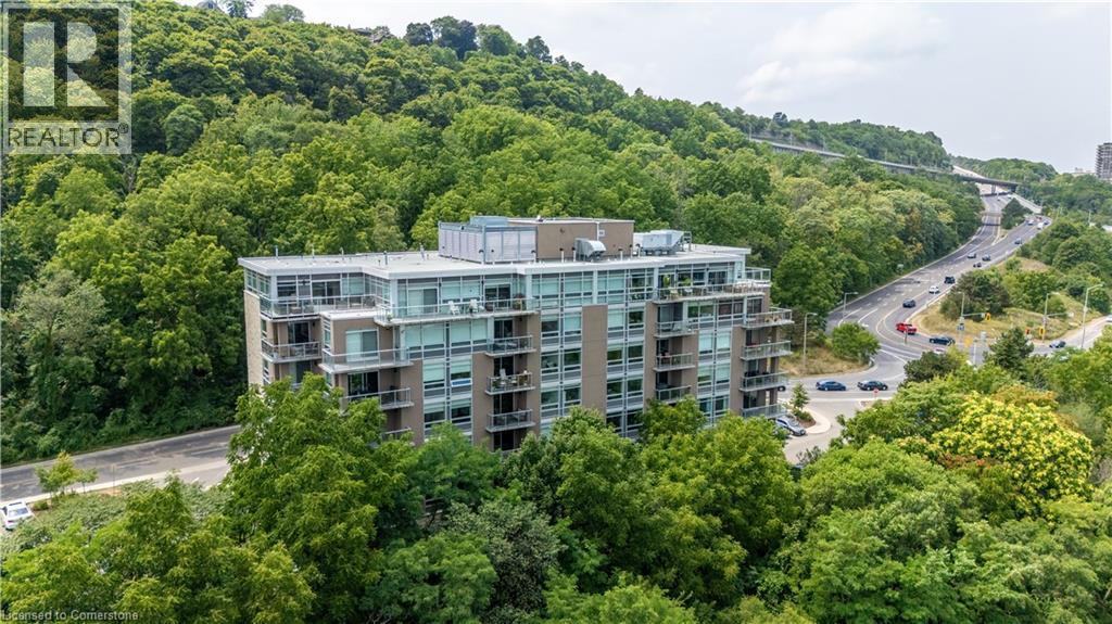 Photo 3 of 455 Charlton Avenue E Unit 306, Hamilton ON