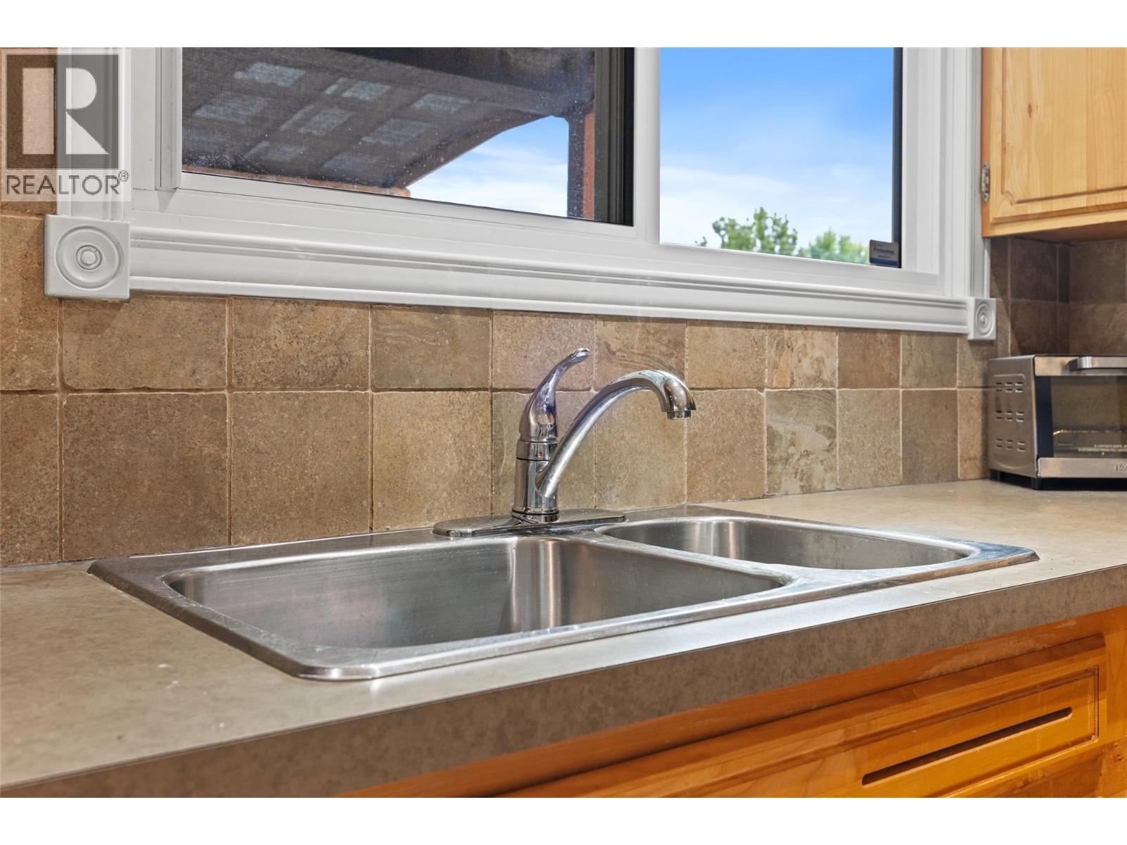  2430 Apollo Road, West Kelowna