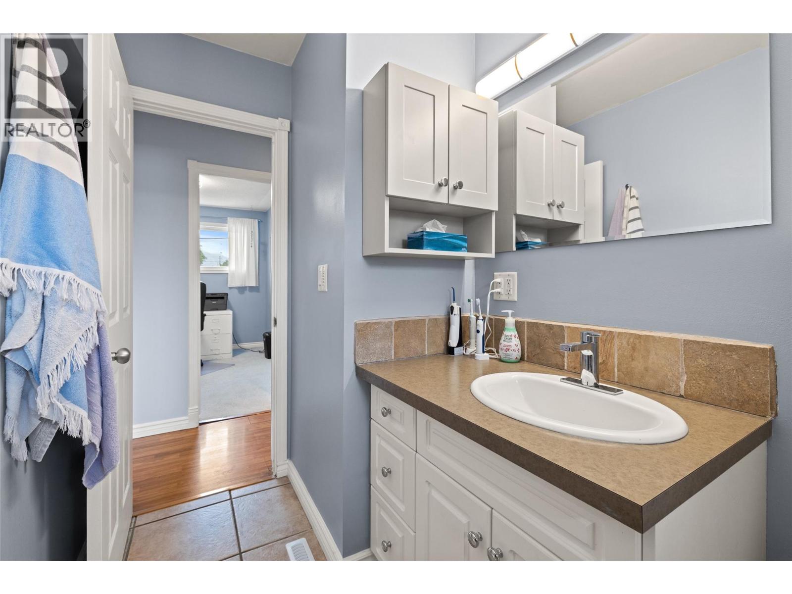  2430 Apollo Road, West Kelowna