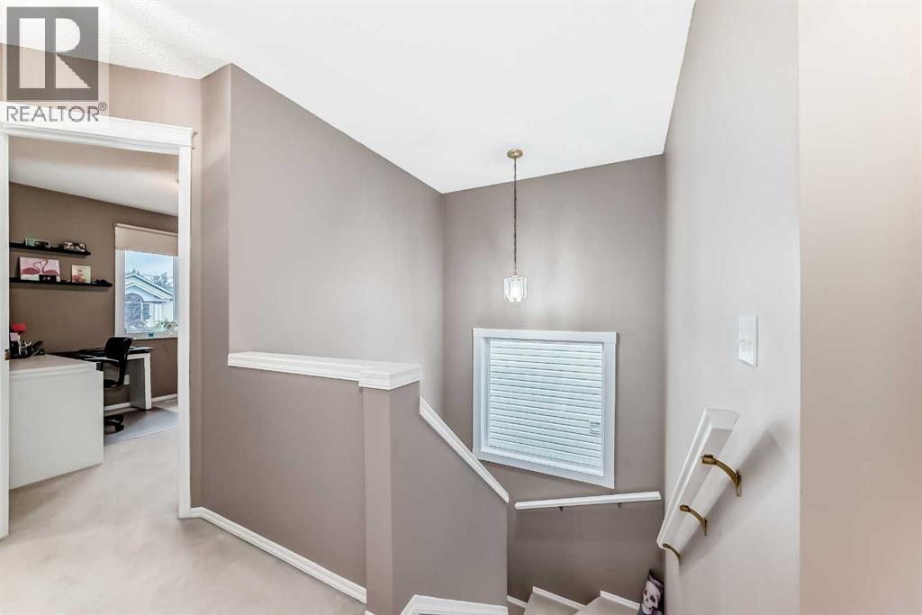 Single Family House for Sale in  River Rock Place SE Riverbend Calgary 